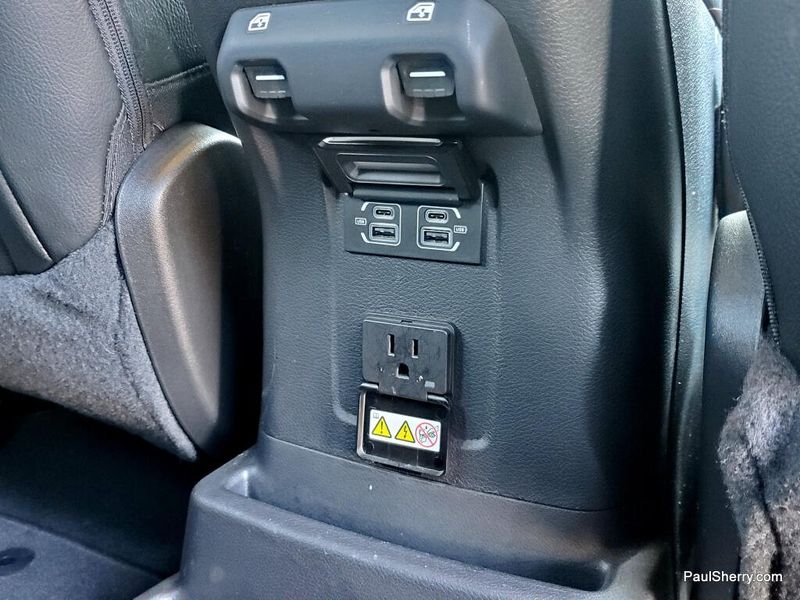 Used 2022 Jeep Wrangler Unlimited Sahara Altitude