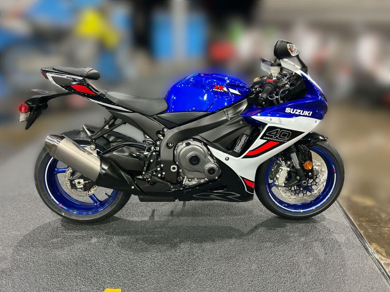 New 2027 Suzuki GSX-R600Z 40TH ANNIVERSARY EDITION Image 11
