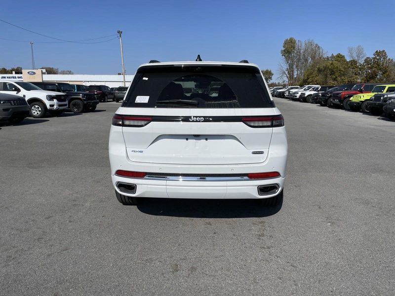 2024 Jeep Cherokee 4xe Overland photo 5