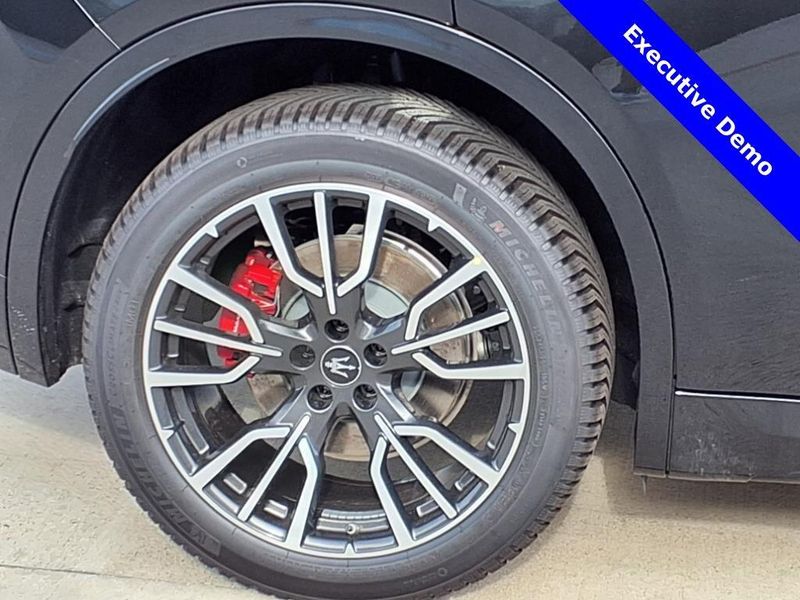 New 2025 Maserati Grecale Image 6