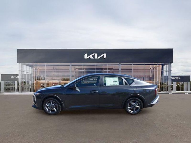 New 2026 Kia K4 LXSImage 7