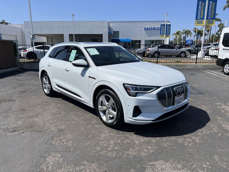 Used 2019 Audi e-tron Premium PlusImage 4