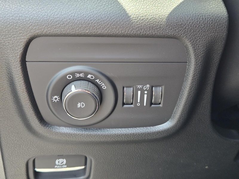 New 2026 Jeep Grand Cherokee Limited 4x2