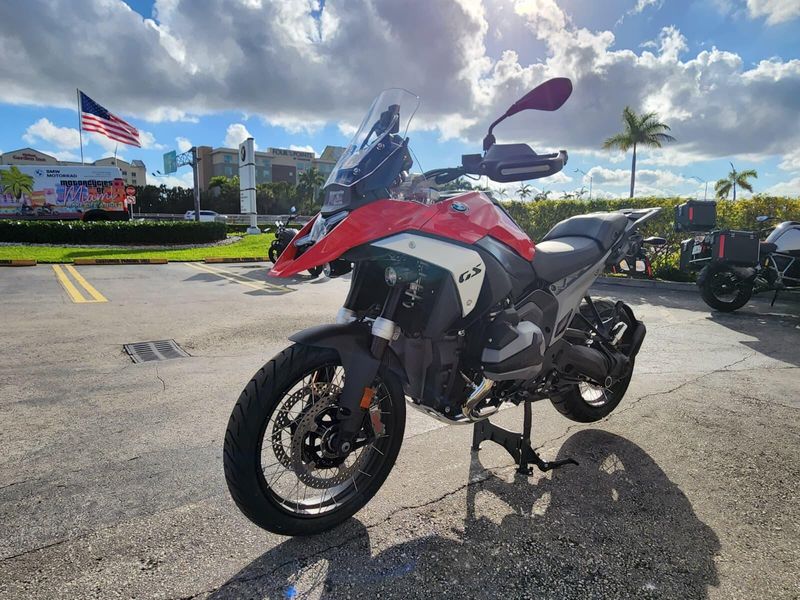 2026 BMW R 1300 GSImage 3