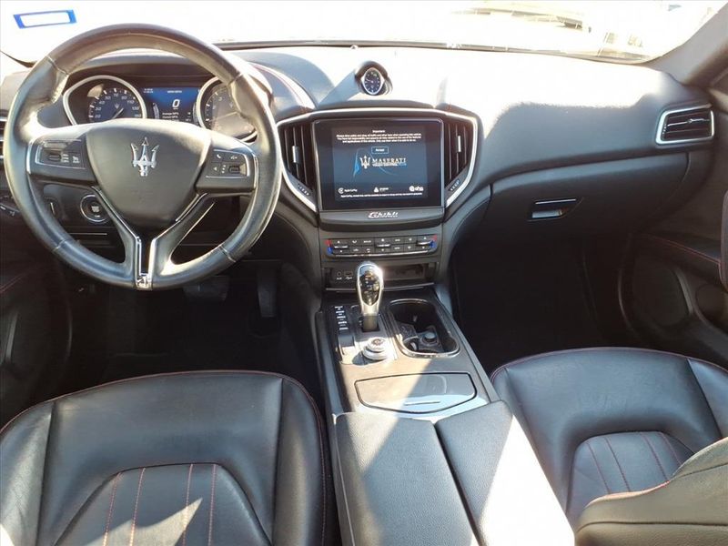 Used 2018 Maserati Ghibli Image 9