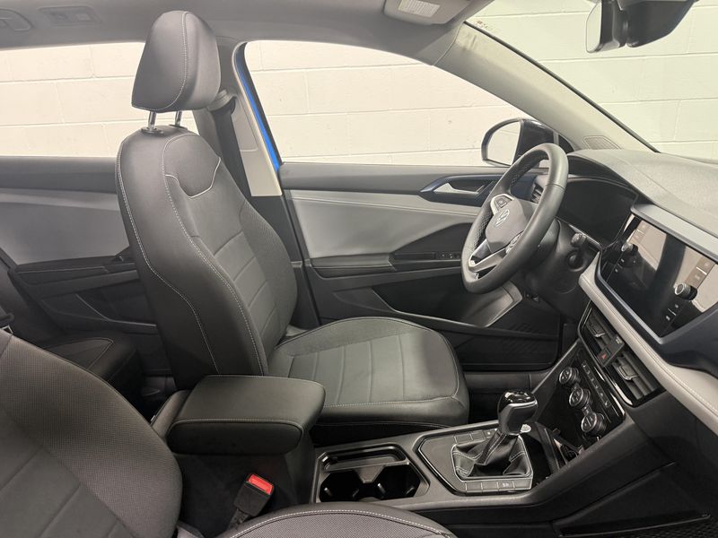 Used 2024 Volkswagen Taos SE w/SunroofImage 4