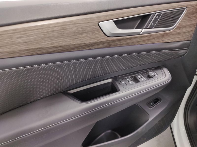 Used 2024 Volkswagen Atlas SEL AWD w/Sunroof & NavigationImage 25