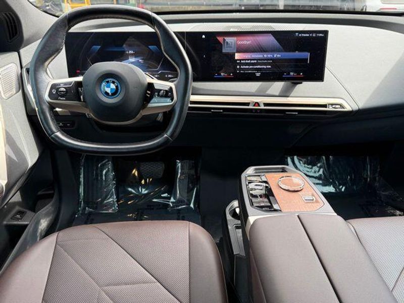 Used 2023 BMW iX xDrive50Image 29