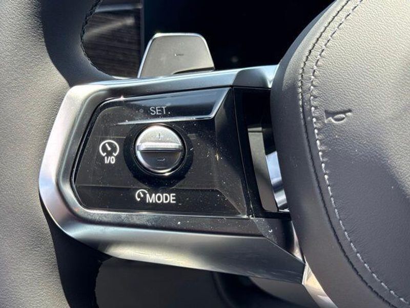 New 2026 BMW 7 Series 750e xDriveImage 20