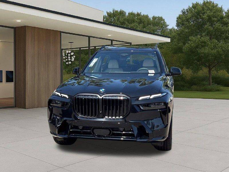 New 2027 BMW X7 xDrive40iImage 3