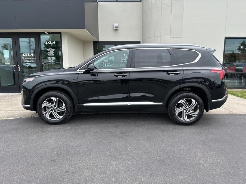 2022 Hyundai Santa Fe SELImage 8