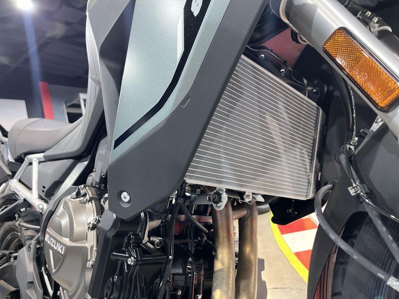 New 2024 Suzuki V-STROM 800 Image 23