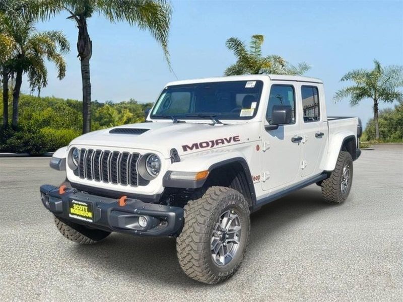New 2026 Jeep Gladiator Mojave 4x4