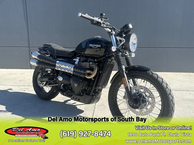 2024 Triumph SCRAMBLER 900  in a JET BLACK exterior color. Del Amo Motorsports of South Bay (619) 547-1937 delamomotorsports.com 