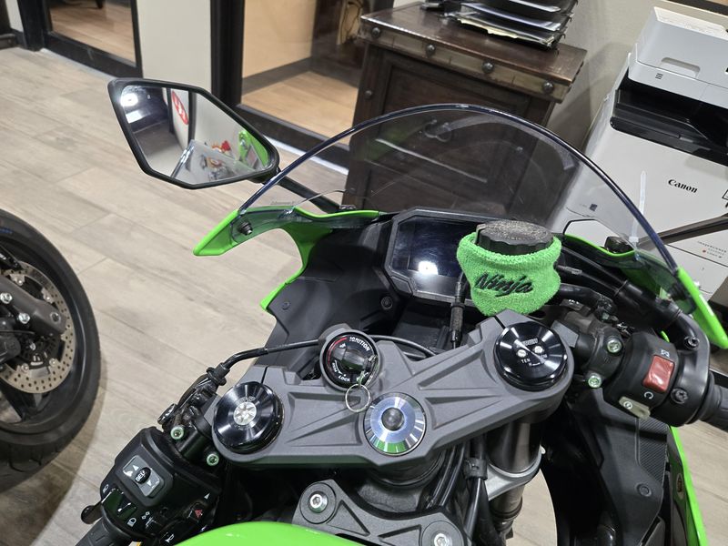 USED 2025 KAWASAKI NINJA ZX6R ABS KRT EDITION Image 10