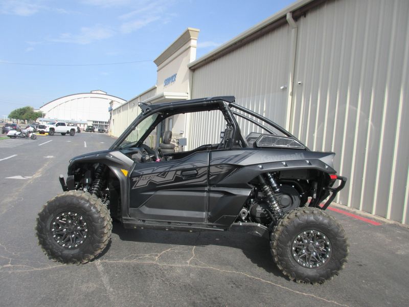 USED 2026 KAWASAKI TERYX KRX 1000 BLACKOUT EDITION Image 4