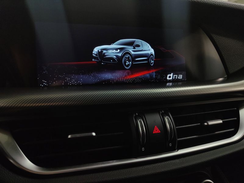 2024 Alfa Romeo Stelvio Veloce AWD w/Activ AsstImage 29
