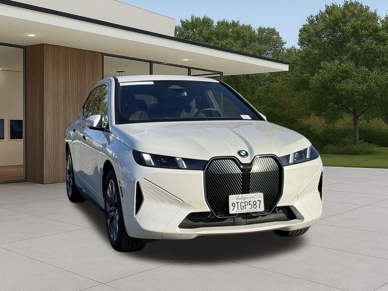 Used 2026 BMW iX xDrive45Image 5