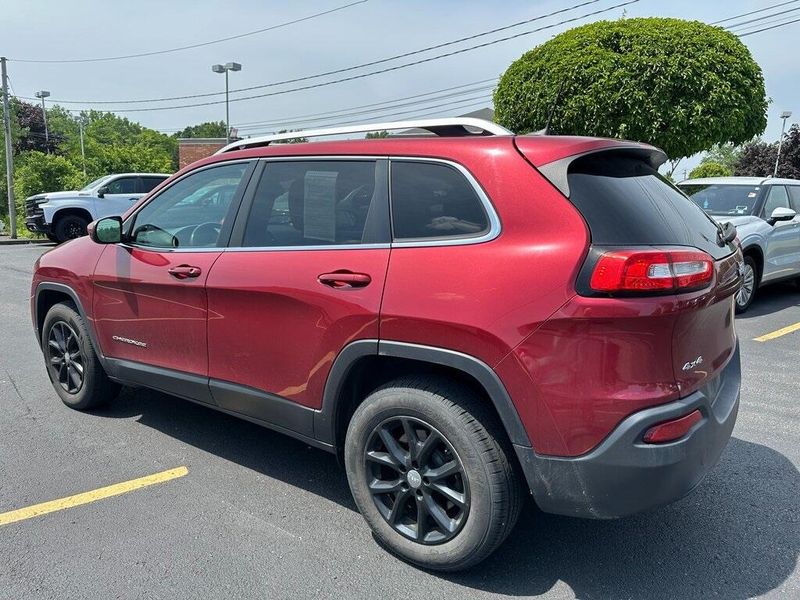 2017 Jeep Cherokee LatitudeImage 13