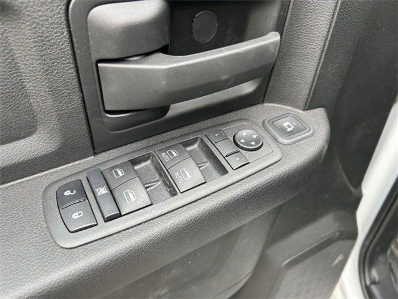 2023 RAM 5500HD TradesmanImage 13