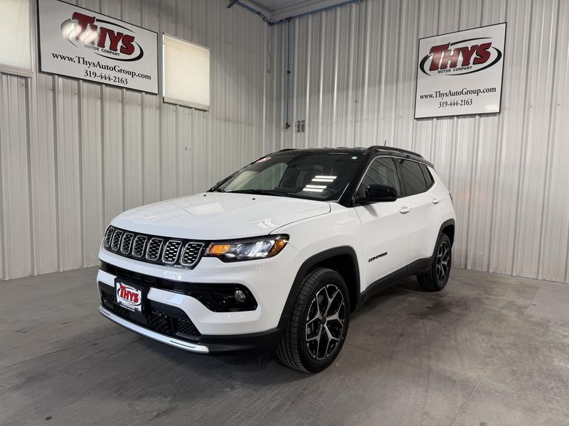 Used 2025 Jeep Compass LimitedImage 15