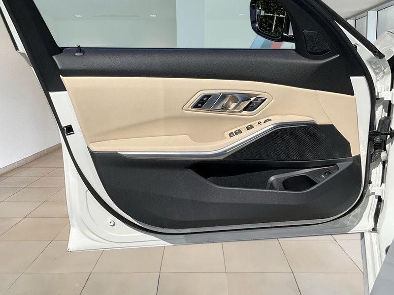 2022 BMW 3 Series 330iImage 14