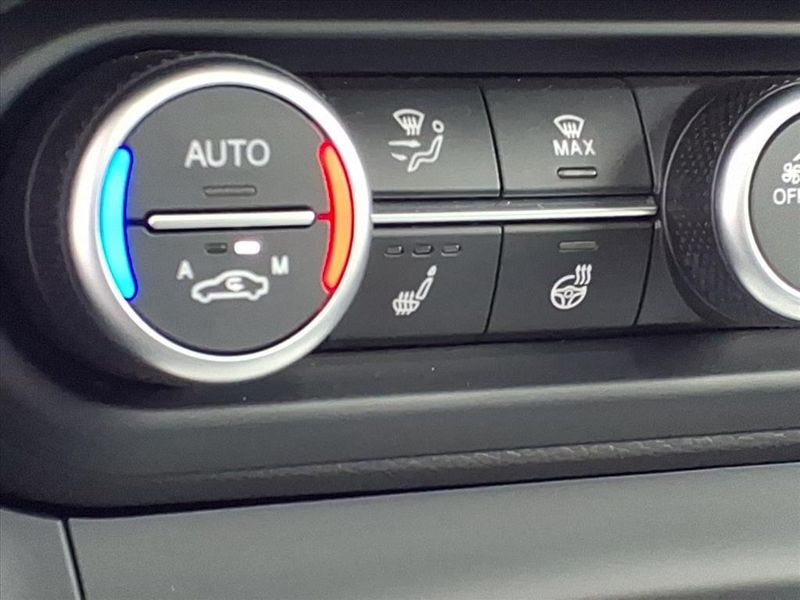 New 2025 Alfa Romeo Stelvio AwdImage 21