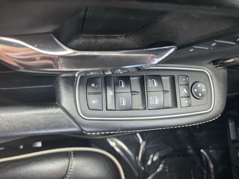 Used 2022 RAM 1500 LimitedImage 26