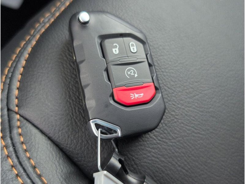 New 2026 Jeep Wrangler 4-door SaharaImage 20