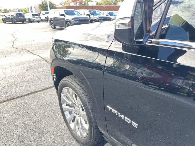 Used 2023 Chevrolet Tahoe PremierImage 12