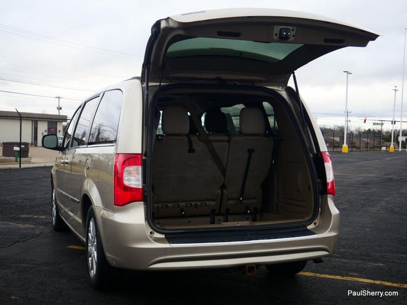 Used 2014 Chrysler Town & Country Touring