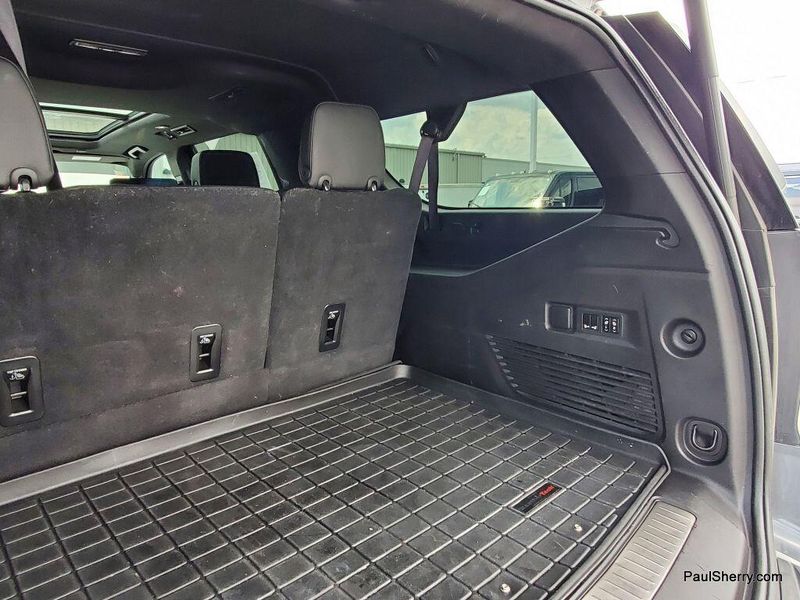 2021 Chevrolet Suburban RSTImage 20