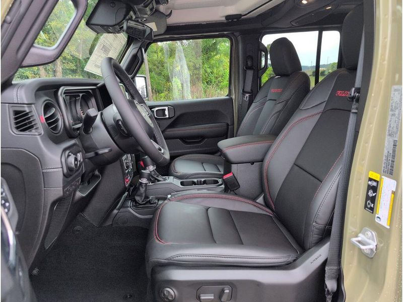 New 2025 Jeep Wrangler 4-door RubiconImage 10