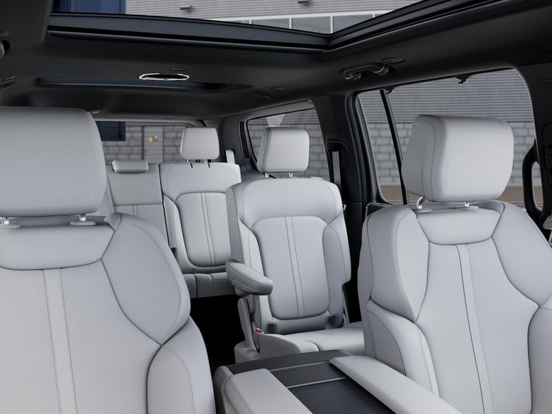 2026 Jeep Grand Wagoneer Limited Reserve 4x4Image 26