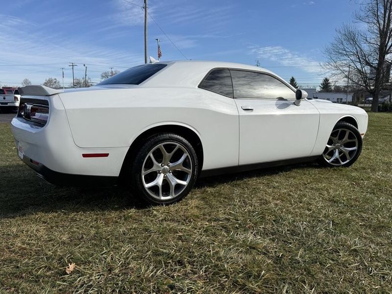 2015 Dodge Challenger SXT Plus photo 3