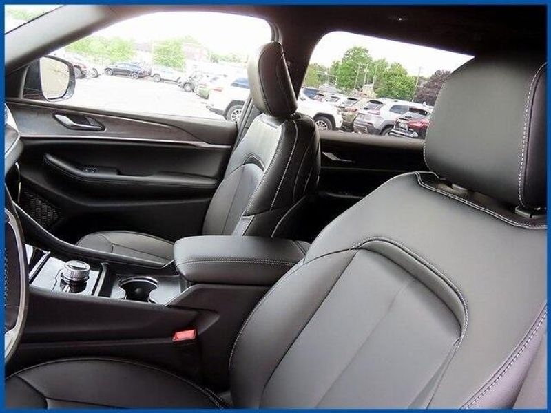 New 2025 Jeep Grand Cherokee LimitedImage 14
