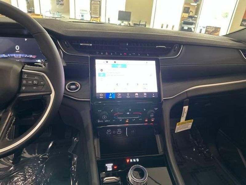 2025 Jeep Grand Cherokee Limited 4x4