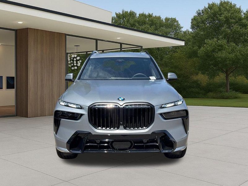 New 2027 BMW X7 xDrive40iImage 4