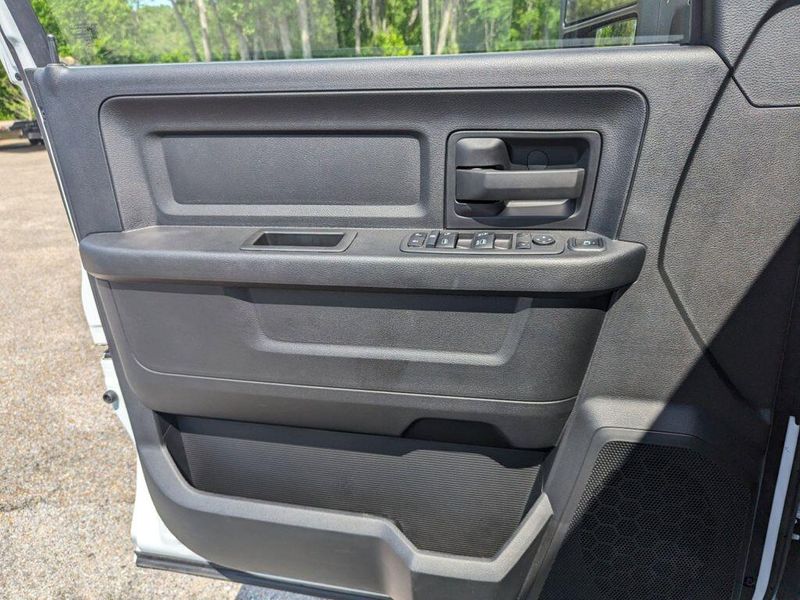 2023 RAM 5500 Chassis Tradesman in a Bright White Clear Coat exterior color and Diesel Gray/Blackinterior. Johnson Dodge 601-693-6343 pixelmotiondemo.com 