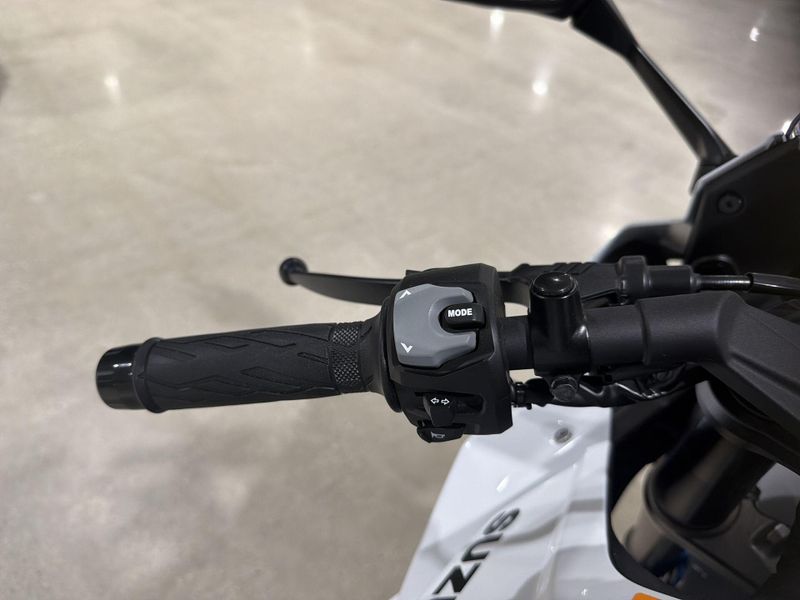 New 2026 Suzuki GSX-8R Image 22