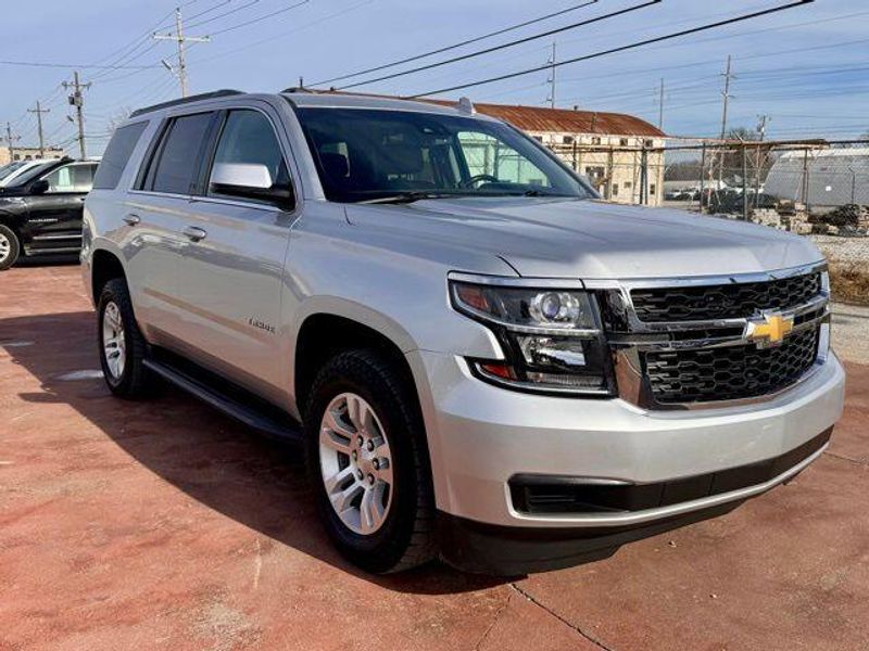 Used 2017 Chevrolet Tahoe LTImage 3