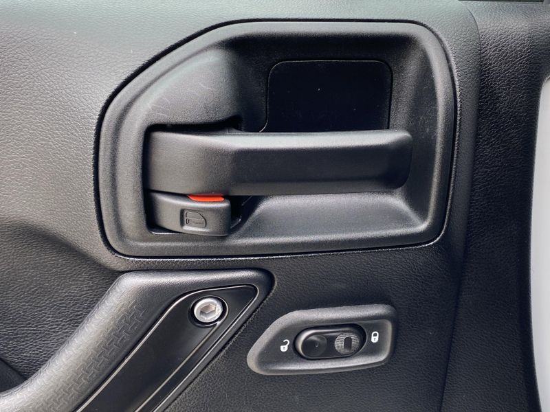 2017 Jeep Wrangler JK Rubicon ReconImage 20