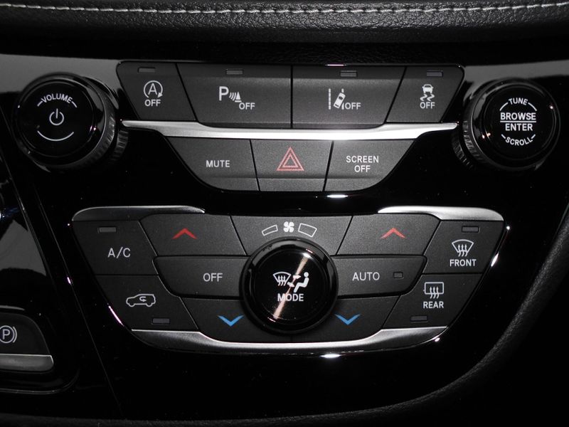 2025 Chrysler Pacifica SelectImage 22