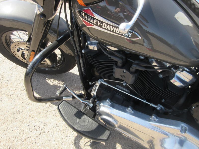 USED 2019 HARLEY SOFTAIL SLIM Image 21