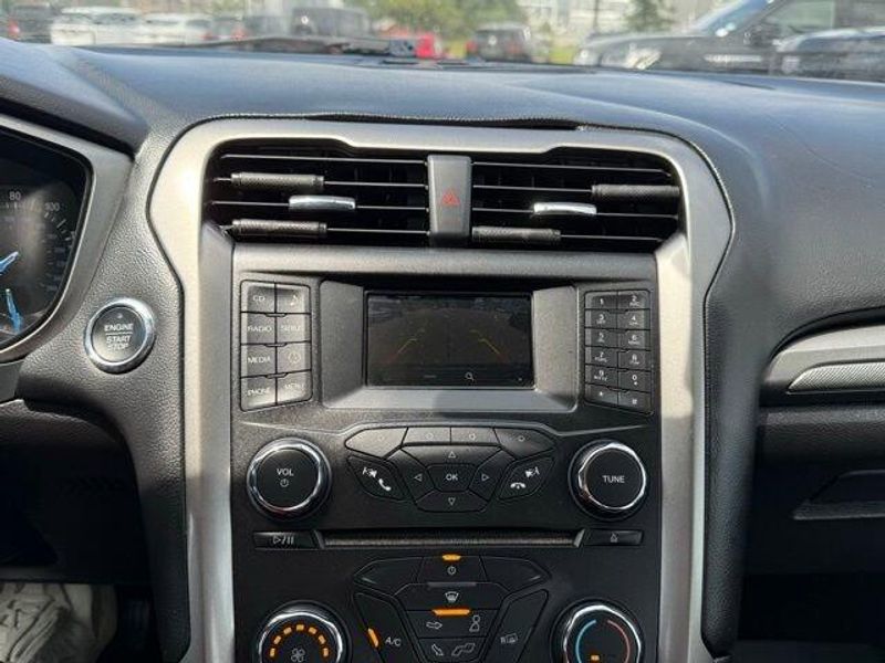Used 2018 Ford Fusion SE