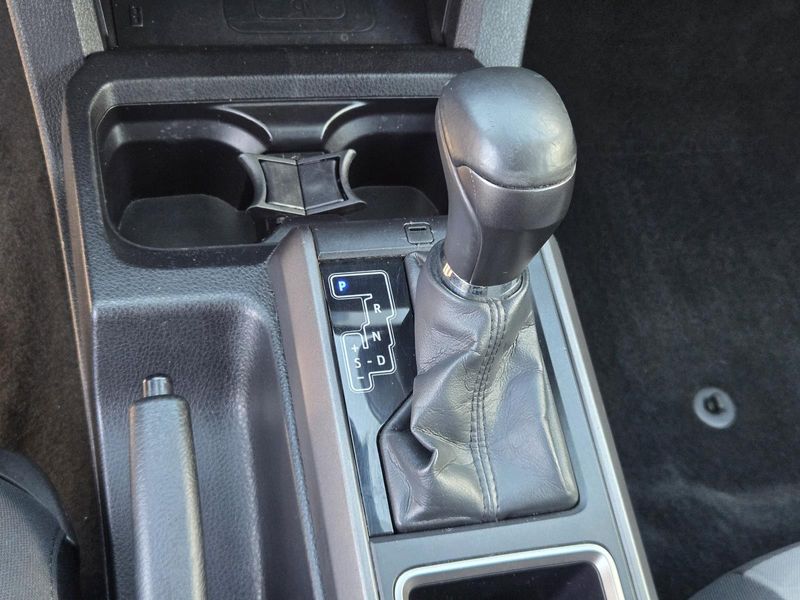 Used 2022 Toyota Tacoma 2WD TRD Off Road Double Cab 5' Bed V6 AT (Natl)