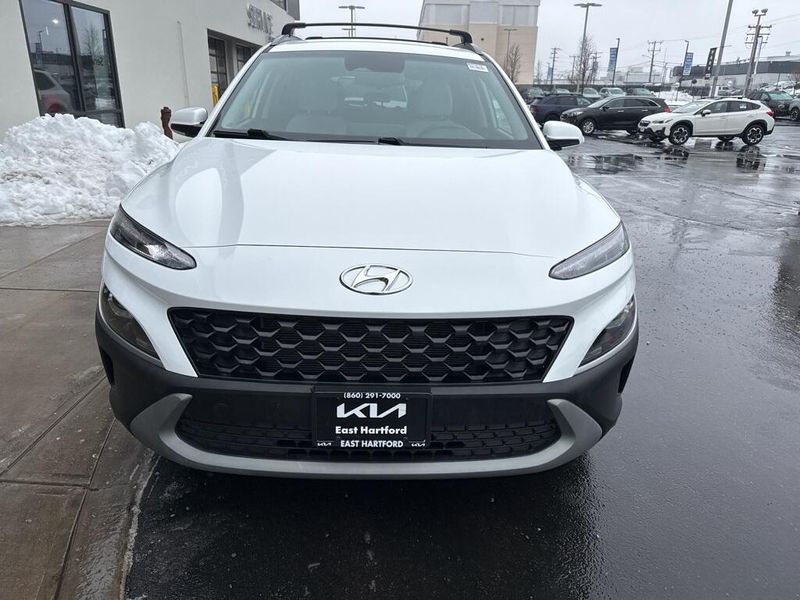 2022 Hyundai Kona SELImage 2