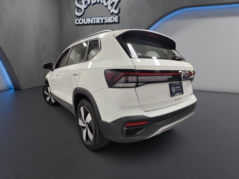 Used 2025 Volkswagen Taos S 4-Motion AWDImage 7