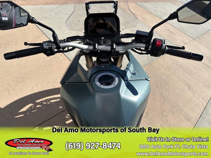 New 2024 Suzuki V-STROM 800 TOURING Image 11