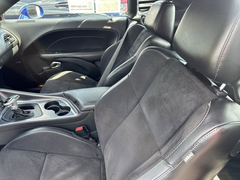 2018 Dodge Challenger SXT Plus photo 18
